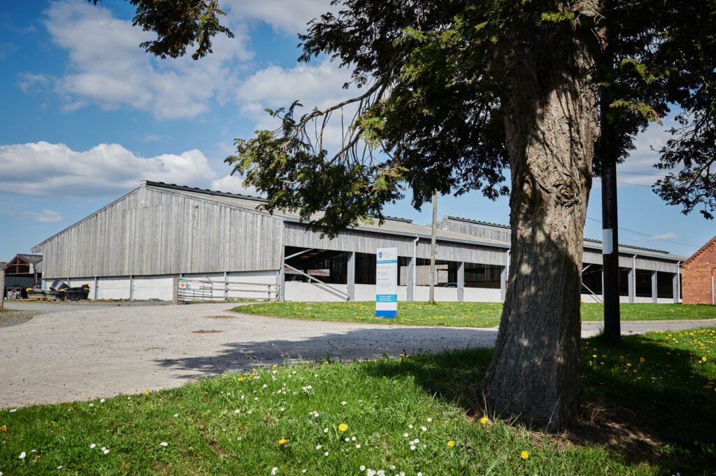 picture of barns that are a part of the Walford college